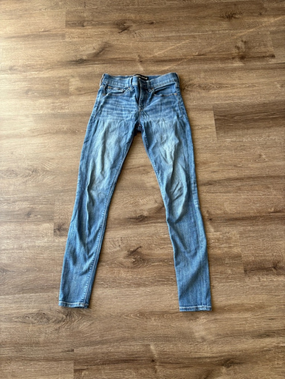 Express Women's Light Wash Mid Rise Skinny Jeans
